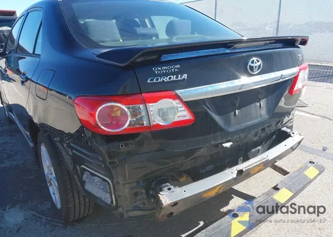 2013 Toyota Corolla S z USA, uszkodzony, nr VIN 2T1BU4EE9DC921900